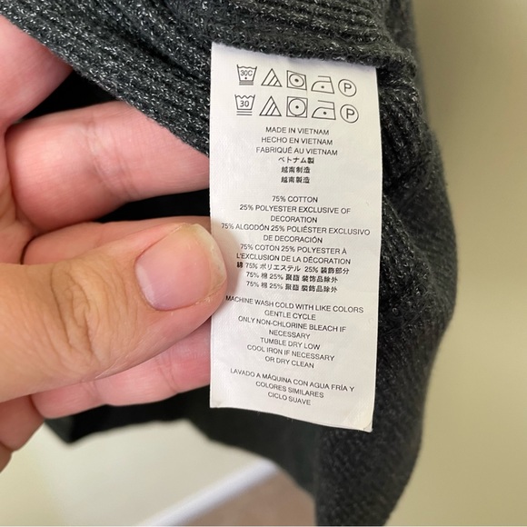 Michael Kors Gray Pullover Sweater w/ Shoulder Details SIZE XL - Picture 4 of 8